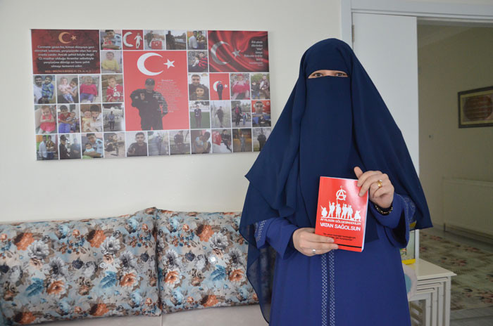 Şehit eşi neler yaşar? Aileler ne yapar? İşte 128 şehit yakını... - Resim: 1