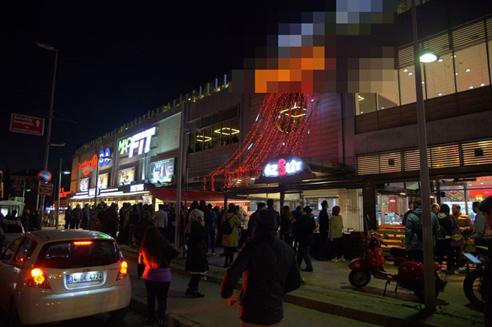 Şirinler Çetesi'ne AVM'da şok baskın! - Resim: 1