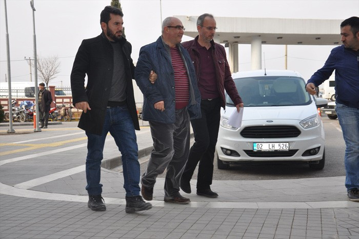 ByLock gözaltıları profesörler, doçentler, askerler listede - Resim: 2