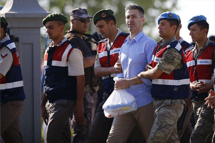 Suikastçi üç darbeci asker için özel önlem! - Resim: 3