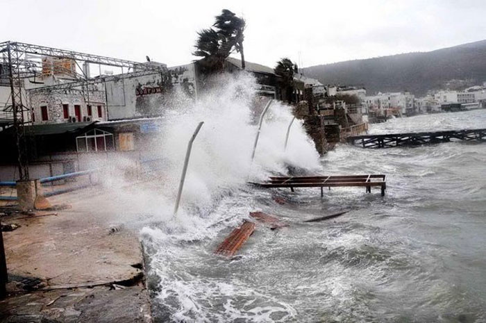 Kasırgadan nasıl korunulur? Neleri yapmalı neleri yapmamalı? - Resim: 3