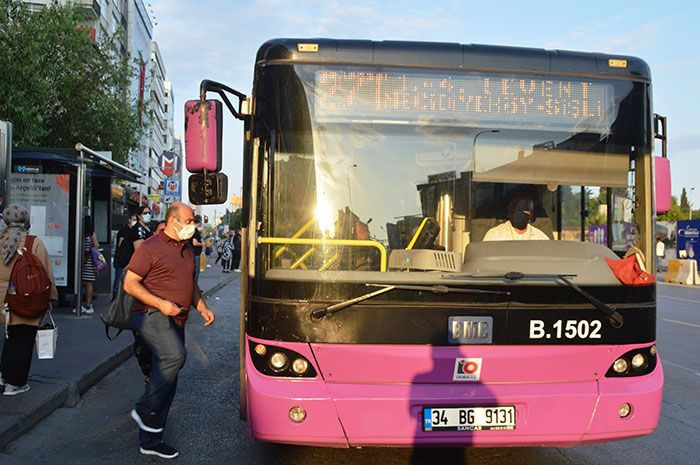  Bayram bitti mesai başladı, İstanbul güne trafikle uyandı - Resim: 2