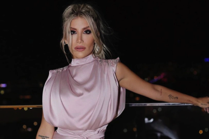 İrem Derici sahnede öyle bir şey itiraf etti ki... ''Şu an köpek gibi istiyorum!'' - Resim: 2