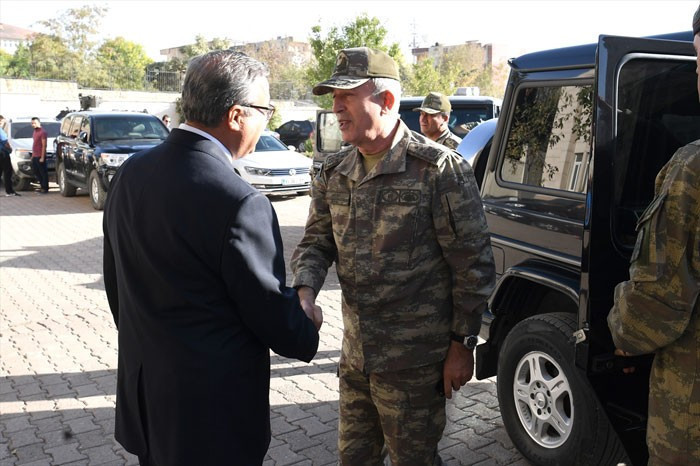 Hazırlıklar başladı! Hulusi Akar sınırda - Resim: 3
