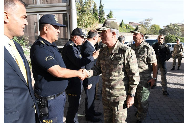 Hazırlıklar başladı! Hulusi Akar sınırda - Resim: 4