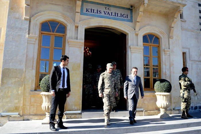 Hulusi Akar sınırda! Sıcak gelişmeler - Resim: 1