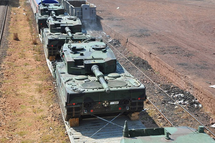  Dev sevkiyat! Tank ve zırhlı araçlar o ile taşınıyor - Resim: 3