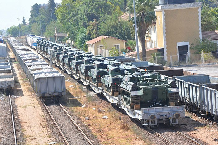  Dev sevkiyat! Tank ve zırhlı araçlar o ile taşınıyor - Resim: 4