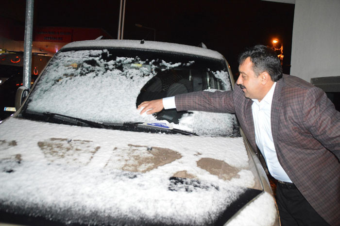 Erzurum ve Ağrı'ya kış erken geldi! Her taraf beyaza büründü! - Resim: 2