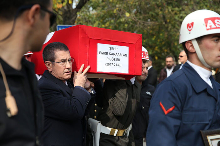 Türkiye şehitlerini uğurluyor! İşte benim aslanım... - Resim: 1