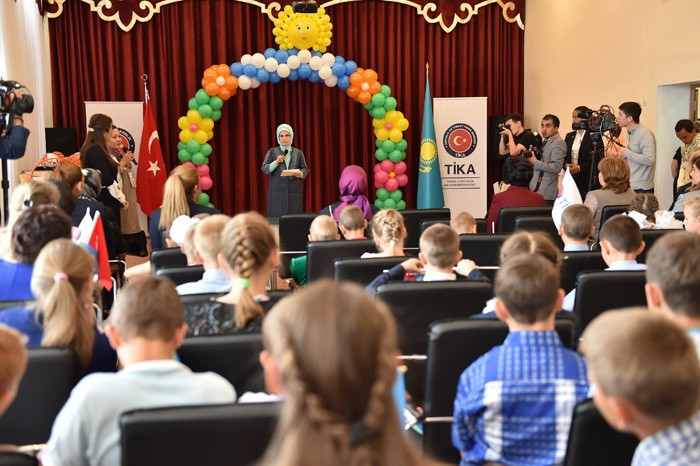Emine Erdoğan yine gönülleri fethetti - Resim: 2