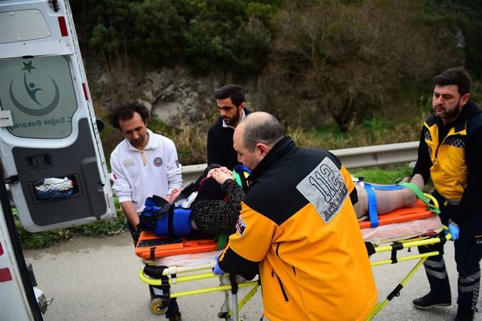 Bursa'da feci kaza! Ön camdan fırladı - Resim: 4