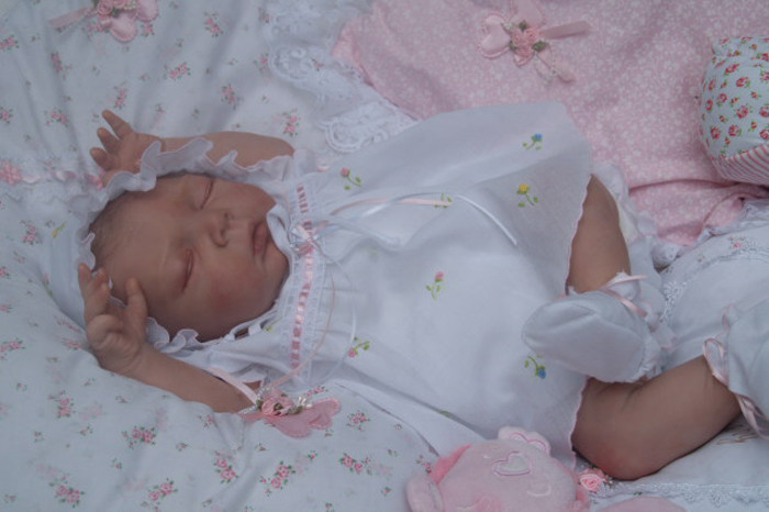 Bu bebekler canlı değil - Resim: 2