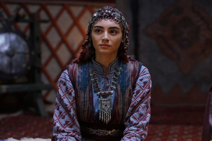 ATV Kuruluş Osman yıldızı Özge Törer'den bomba açıklamalar dizinin Bala Hatun'u - Resim: 1