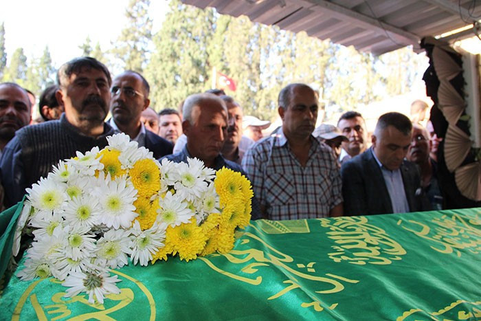 Minik Irmak gözyaşlarıyla uğurlandı!  - Resim: 1