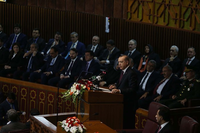 Pakistan vekillerinden ilginç hareket! Erdoğan konuşurken... - Resim: 1