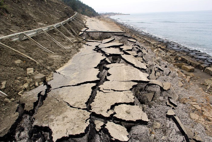 Sinop'ta şok manzara adeta yer yarıldı! - Resim: 3