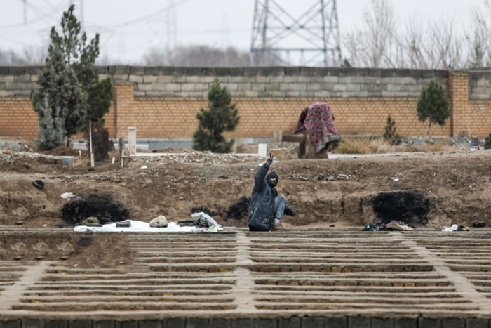 Şoke edecek görüntü! Mezarı açınca... - Resim: 2