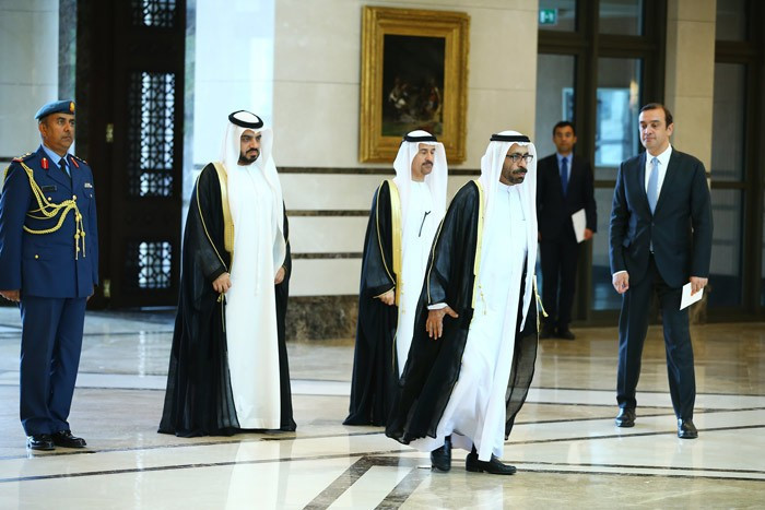 Erdoğan Arap büyükelçinin elindekini görünce... - Resim: 1