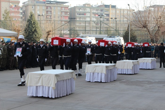 Şehit eşinden yürek yakan sözler! Bir kere öpsün... - Resim: 4