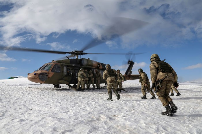 Mehmetçik -22 derecede PKK'nın tepesine çöktü! - Resim: 1