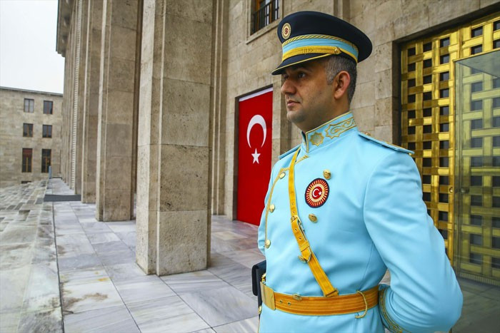 TBMM Şeref Kapısı'nda bir ilk! Tamamen değişti - Resim: 2