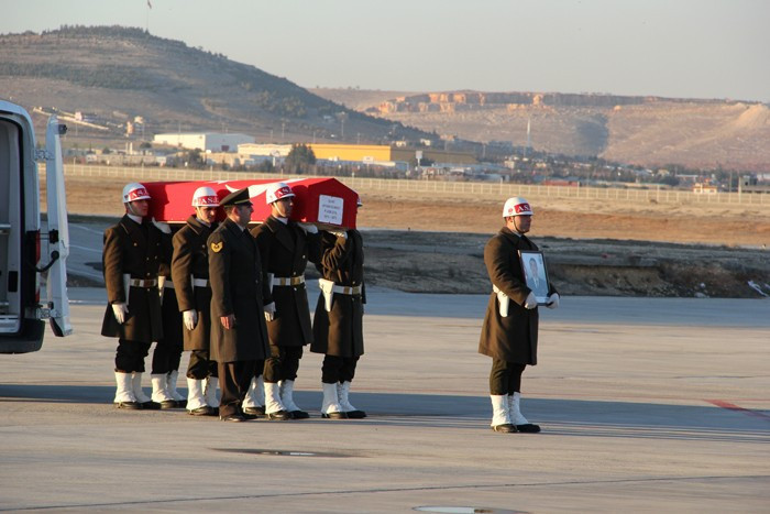 Şehit Uzman Çavuş memleketine gönderildi - Resim: 3