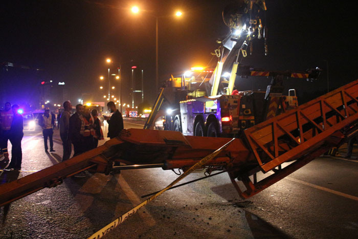 TEM otoyolunda vinç devrildi! Ölü ve yaralılar var! - Resim: 4