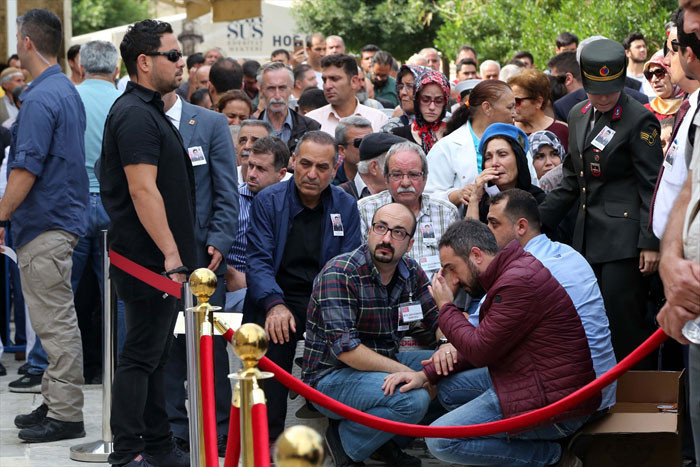 Şehit oğluna yaktığı ağıtlar yürek dağladı! - Resim: 4