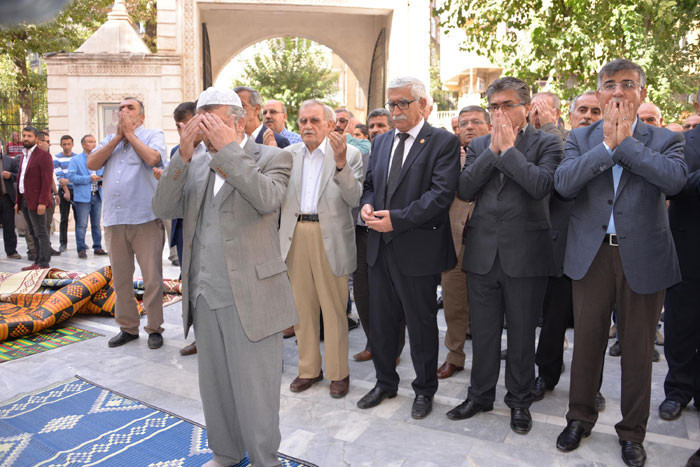 Sosyalistler Kerkük'te öldürülen peşmerge için gıyabi cenaze namazı kıldı - Resim: 3