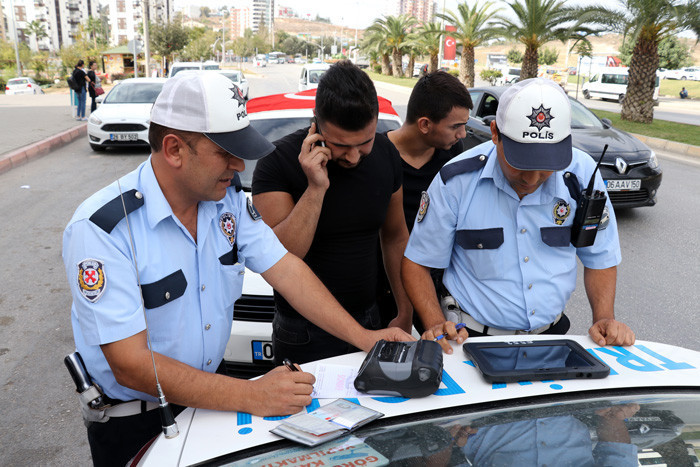 "Cam filmi" eyleminde filmli camdan ceza yedi! - Resim: 3