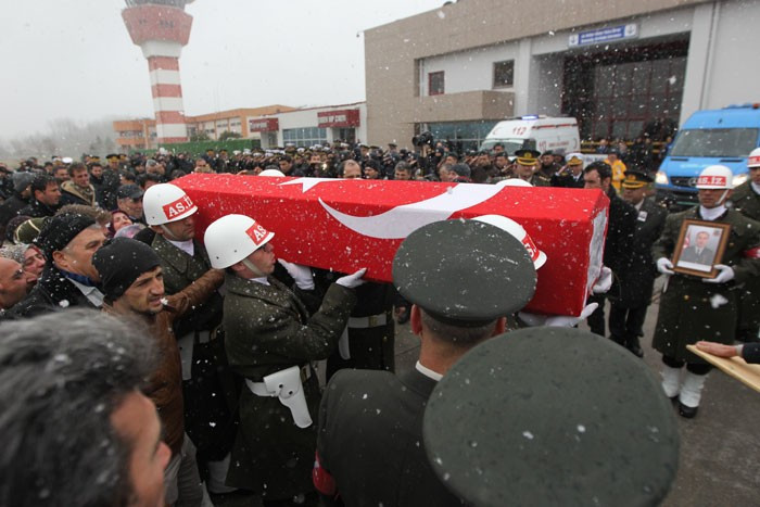 Silah arkadaşları hüngür hüngür ağladı yürek yakan karşılama - Resim: 3