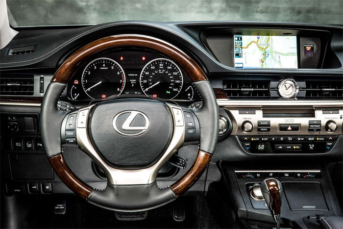 Lexus'un üç modeli en güvenilir otomobiller arasında - Resim: 4