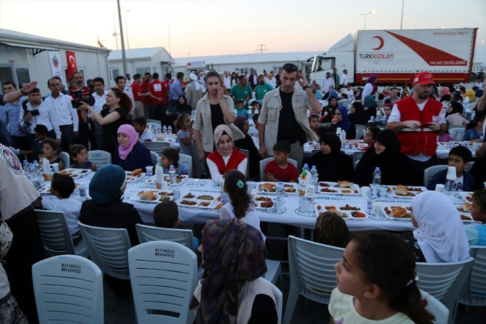 İşte Binali Yıldırım'ın kızı gelini ve kardeşi! Şimdiye kadar görmediniz - Resim: 1