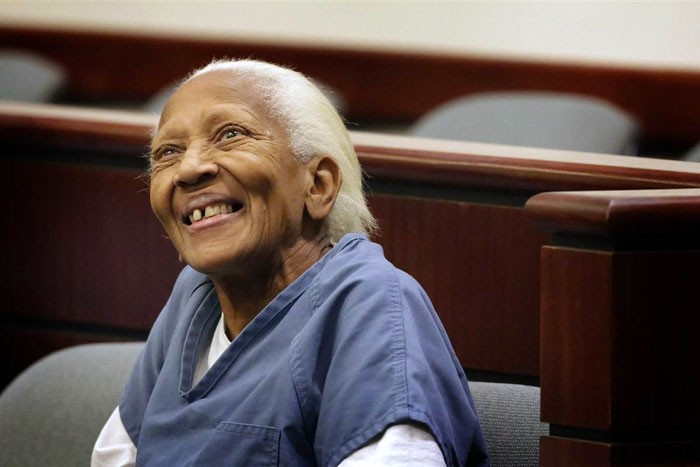 86 yaşındaki mücevher hırsızı film yıldızı oldu yeniden hırsızlık yaptı - Resim: 4