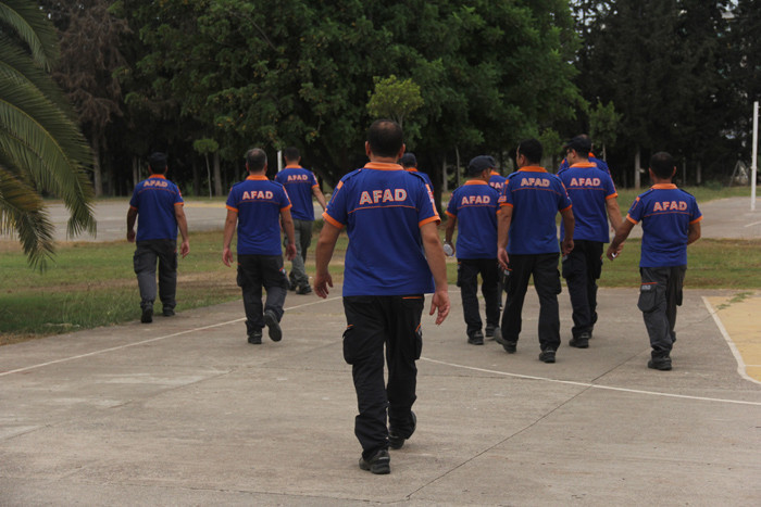 Adana'da ormanda bulunan gizemli çanta polisi alarma geçirdi! - Resim: 4
