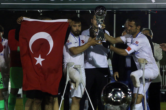 Ampute Futbol Milli Takımı dünya ikincisi oldu! Kaptan Osman Çakmak'ın gözyaşları... - Resim: 2