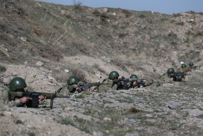 Komando eğitiminde bir gün nasıl geçiyor? Çarpıcı fotoğraflar... - Resim: 2