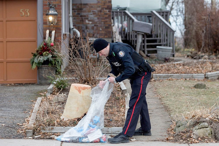 67 yaşındaki bahçivan eşcinselleri öldürüp saksıya gömdü İçlerinden birisi ise... - Resim: 2