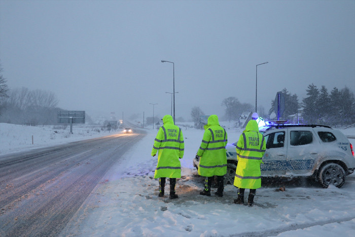 Kar asıl yarın bastıracak meteoroloji 8 ilde yarım metre kar yağacağını açıkladı  - Resim: 2
