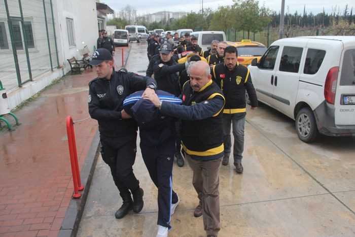 Böylesi görülmedi polis, komiser, doktor, başhekim, cezaevi müdürü - Resim: 4