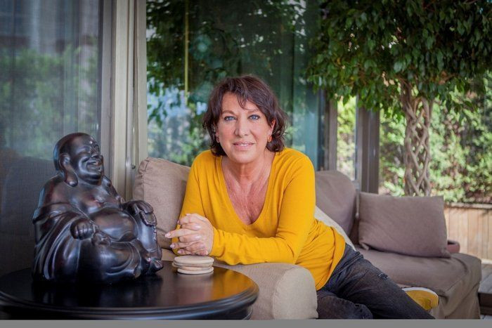 Oya Başar kendini eve kapadı sebze ve meyveyi bile sabunlu sudan geçiriyor - Resim: 4