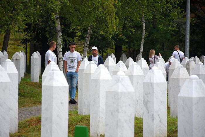  Bosna Hersek'in 26 yıldır kanayan yarası: Srebrenitsa - Resim: 1
