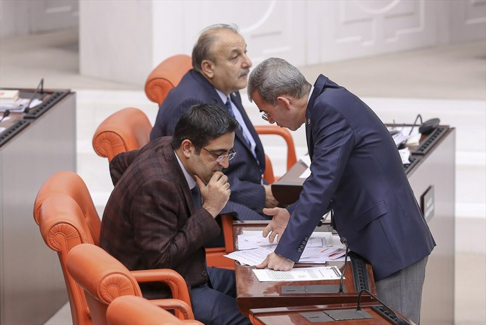 Oktay Vural'ın İdris Baluken'e bakışları filmin koptuğu an - Resim: 2