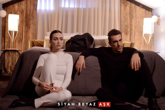 Siyah Beyaz Aşk'ta skandal o sahneleri rezil ettiler gerçekten de... - Resim: 4