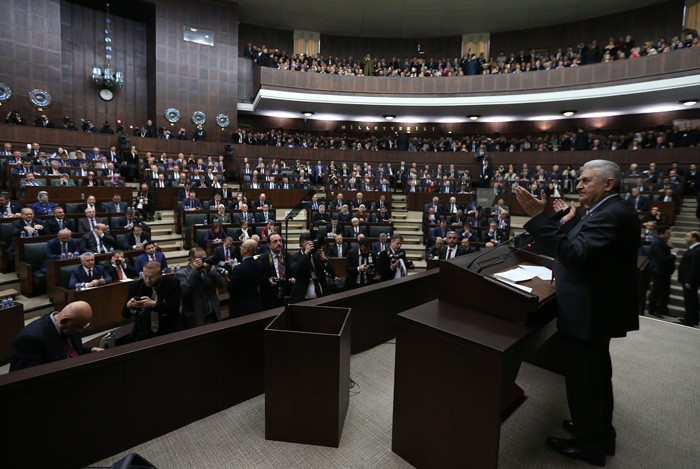 Başbakan Yıldırım'dan bozkurt işareti! - Resim: 1