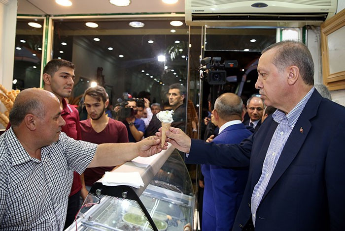 Ağda yaptırırken Erdoğan'ı karşısında görünce... - Resim: 1