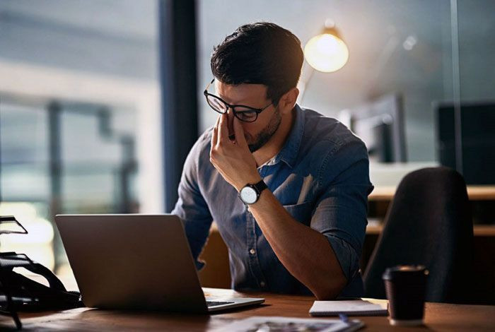 Körsünüz ama görüyorsunuz! Bu hastalık görmediğinizi gördürüyor - Resim: 1