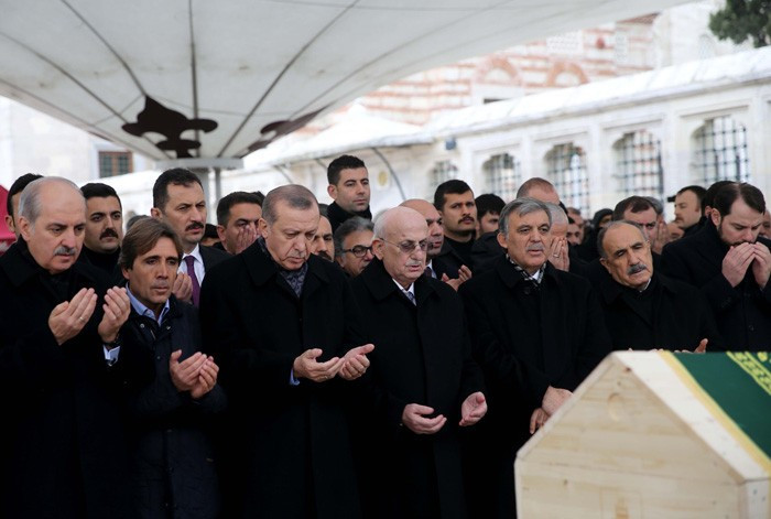 Cumhurbaşkanı Erdoğan da omuz verdi - Resim: 2