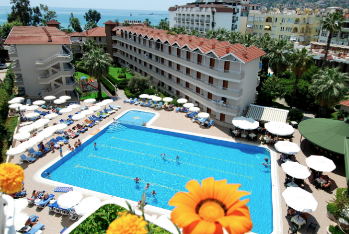 Tatile gidenlere havuz uyarısı! Havuzun dibini görmeniz gerekiyor - Resim: 1